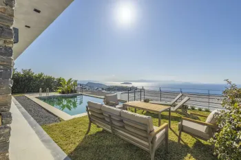 Sea vista private villas in Gumusluk complex for sale